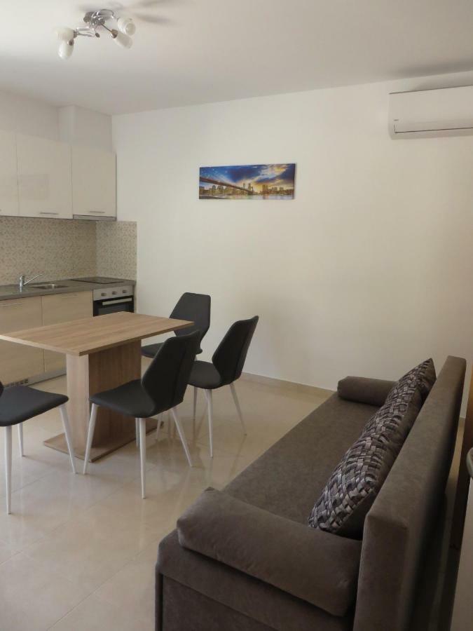 Luka Apartments Biograd Na Moru Zewnętrze zdjęcie
